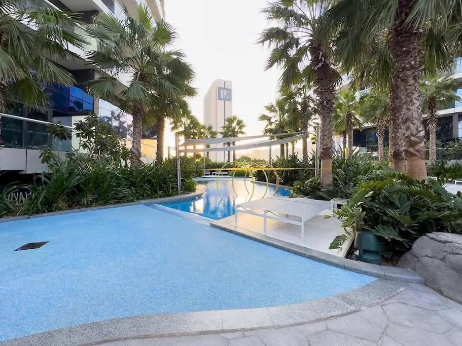Paramount Hotel Flat With Amazing Burj Khalifa View Dubai Daire